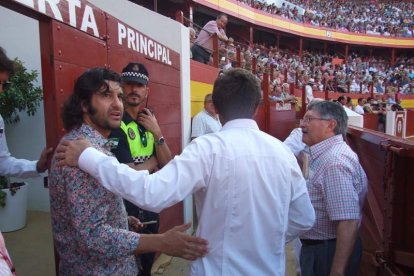 La Plaza de Toros de Roquetas de Mar registró una espectacular entrada y con un impresionante ambiente en los tendidos. FOTOS: JA. BARRIOS