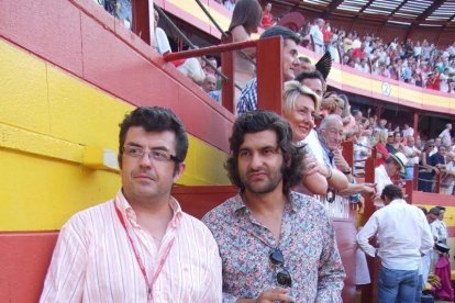 La Plaza de Toros de Roquetas de Mar registró una espectacular entrada y con un impresionante ambiente en los tendidos. FOTOS: JA. BARRIOS