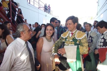 La Plaza de Toros de Roquetas de Mar registró una espectacular entrada en su segundo día y con un gran ambiente en los tendidos. FOTOS: J