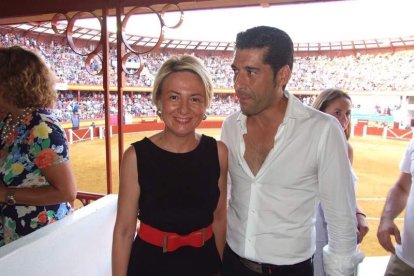 La Plaza de Toros de Roquetas de Mar registró una espectacular entrada en su segundo día y con un gran ambiente en los tendidos. FOTOS: J