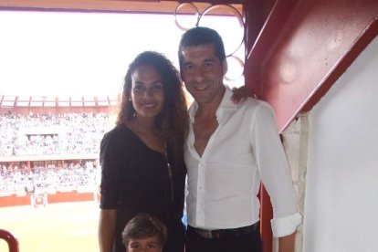 La Plaza de Toros de Roquetas de Mar registró una espectacular entrada en su segundo día y con un gran ambiente en los tendidos. FOTOS: J