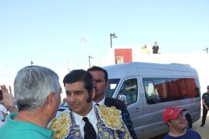 La Plaza de Toros de Roquetas de Mar registró una espectacular entrada en su segundo día y con un gran ambiente en los tendidos. FOTOS: J