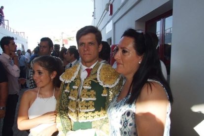 La Plaza de Toros de Roquetas de Mar registró una espectacular entrada en su segundo día y con un gran ambiente en los tendidos. FOTOS: J