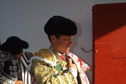 La Plaza de Toros de Roquetas de Mar registró una espectacular entrada en su segundo día y con un gran ambiente en los tendidos. FOTOS: J