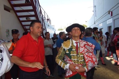 La Plaza de Toros de Roquetas de Mar registró una espectacular entrada en su segundo día y con un gran ambiente en los tendidos. FOTOS: J