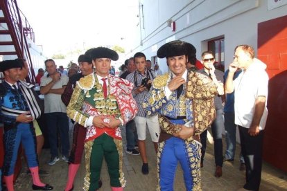 La Plaza de Toros de Roquetas de Mar registró una espectacular entrada en su segundo día y con un gran ambiente en los tendidos. FOTOS: J