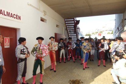 La Plaza de Toros de Roquetas de Mar registró una espectacular entrada en su segundo día y con un gran ambiente en los tendidos. FOTOS: J