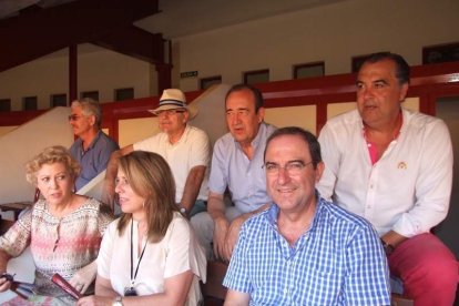 La Plaza de Toros de Roquetas de Mar registró una espectacular entrada en su segundo día y con un gran ambiente en los tendidos. FOTOS: J