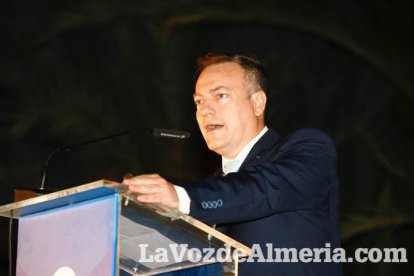 Más de 400 personas llenaron el Palmeral de Vera en los VI Premios del Levante Almeriense