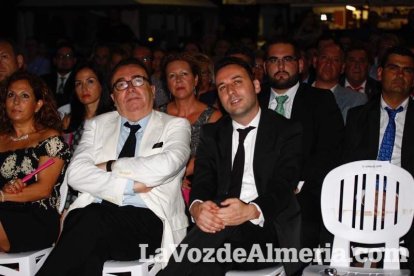 Más de 400 personas llenaron el Palmeral de Vera en los VI Premios del Levante Almeriense