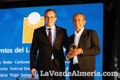 Más de 400 personas llenaron el Palmeral de Vera en los VI Premios del Levante Almeriense