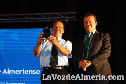 Más de 400 personas llenaron el Palmeral de Vera en los VI Premios del Levante Almeriense