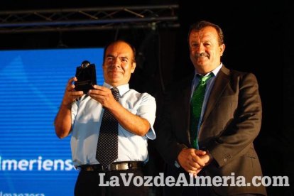Más de 400 personas llenaron el Palmeral de Vera en los VI Premios del Levante Almeriense