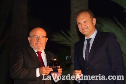 Más de 400 personas llenaron el Palmeral de Vera en los VI Premios del Levante Almeriense