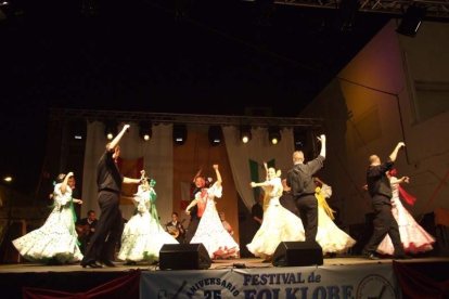 La Agrupación Folclórica Antonio de Torres, de La Cañada, celebró sus 25 años de existencia