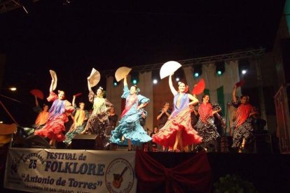 La Agrupación Folclórica Antonio de Torres, de La Cañada, celebró sus 25 años de existencia
