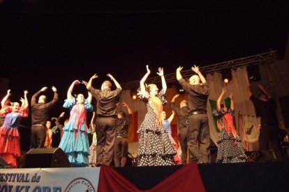 La Agrupación Folclórica Antonio de Torres, de La Cañada, celebró sus 25 años de existencia