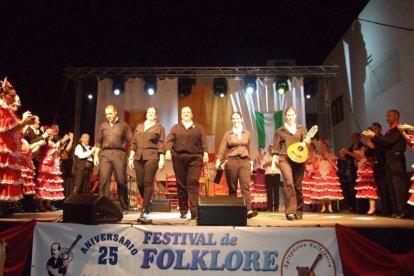 La Agrupación Folclórica Antonio de Torres, de La Cañada, celebró sus 25 años de existencia