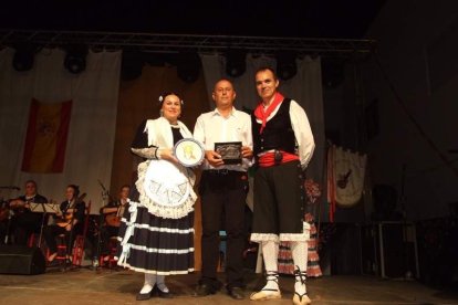 La Agrupación Folclórica Antonio de Torres, de La Cañada, celebró sus 25 años de existencia