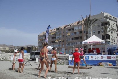 ‘Hoy por Hoy’ salta al ruedo de San Miguel en su cuarta semana playera