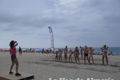 Arena, juegos, baile e invitados para que el programa vaya sobre ruedas