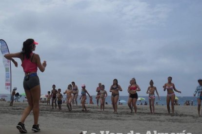 Arena, juegos, baile e invitados para que el programa vaya sobre ruedas