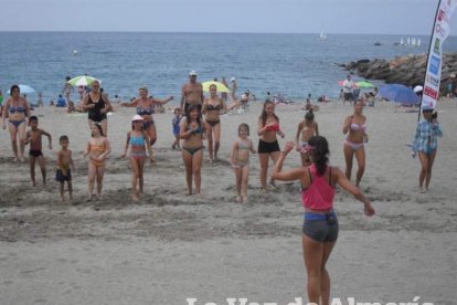 Arena, juegos, baile e invitados para que el programa vaya sobre ruedas