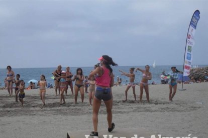 Arena, juegos, baile e invitados para que el programa vaya sobre ruedas