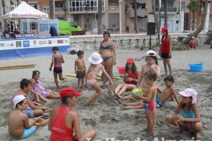 Arena, juegos, baile e invitados para que el programa vaya sobre ruedas