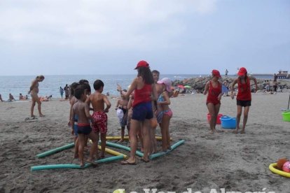 Arena, juegos, baile e invitados para que el programa vaya sobre ruedas