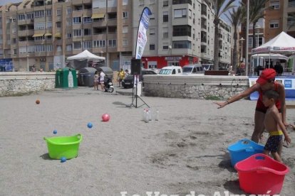 Arena, juegos, baile e invitados para que el programa vaya sobre ruedas