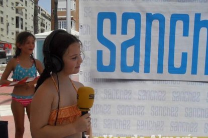 Arena, juegos, baile e invitados para que el programa vaya sobre ruedas