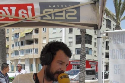 Arena, juegos, baile e invitados para que el programa vaya sobre ruedas