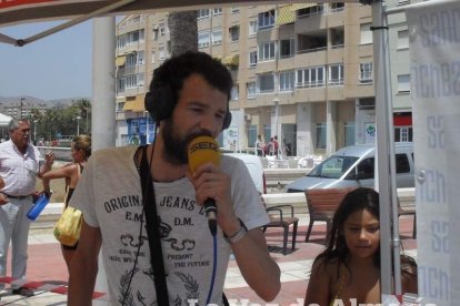 Arena, juegos, baile e invitados para que el programa vaya sobre ruedas