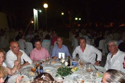 Cena benéfica en Aguadulce organizada por la Parroquia de la Preciosísima Sangre de Nuestro Señor Jesucristo. Fotos: Juan Antonio Barrio