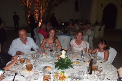 Cena benéfica en Aguadulce organizada por la Parroquia de la Preciosísima Sangre de Nuestro Señor Jesucristo. Fotos: Juan Antonio Barrio