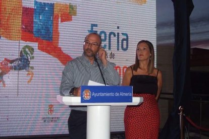 Los jardines de la Casa del Cine han acogido la presentación de los actos a cargo del alcalde