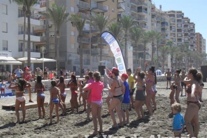 Sexualidad, artistas y armonía para gozar de un día de playa en Almería