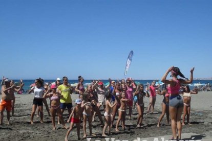 Sexualidad, artistas y armonía para gozar de un día de playa en Almería