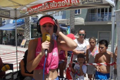 Sexualidad, artistas y armonía para gozar de un día de playa en Almería