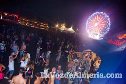 Celebración del Festival de Música Electrónica, Dreambeach, en Villaricos.