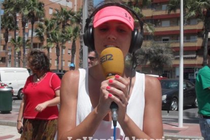 La edición de veranos de Hoy por hoy cuelga el bañador y prepara el traje de lunares para cambiar los días de playa por la Feria.