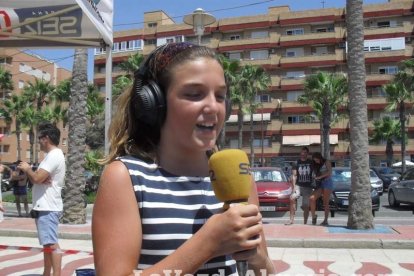 La edición de veranos de Hoy por hoy cuelga el bañador y prepara el traje de lunares para cambiar los días de playa por la Feria.