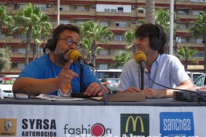 La edición de veranos de Hoy por hoy cuelga el bañador y prepara el traje de lunares para cambiar los días de playa por la Feria.