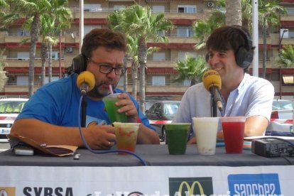 La edición de veranos de Hoy por hoy cuelga el bañador y prepara el traje de lunares para cambiar los días de playa por la Feria.