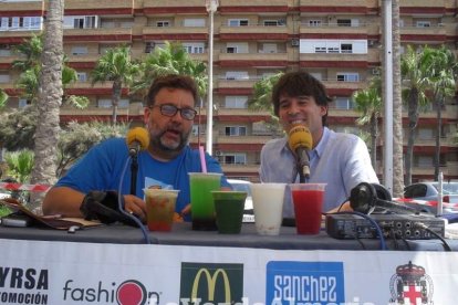 La edición de veranos de Hoy por hoy cuelga el bañador y prepara el traje de lunares para cambiar los días de playa por la Feria.