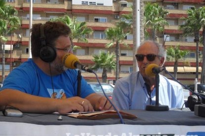 La edición de veranos de Hoy por hoy cuelga el bañador y prepara el traje de lunares para cambiar los días de playa por la Feria.