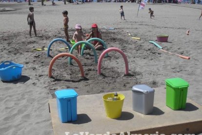 La edición de veranos de Hoy por hoy cuelga el bañador y prepara el traje de lunares para cambiar los días de playa por la Feria.