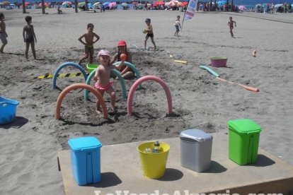 La edición de veranos de Hoy por hoy cuelga el bañador y prepara el traje de lunares para cambiar los días de playa por la Feria.
