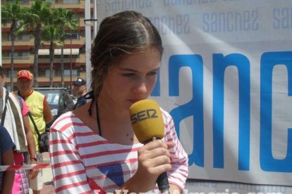 La edición de veranos de Hoy por hoy cuelga el bañador y prepara el traje de lunares para cambiar los días de playa por la Feria.